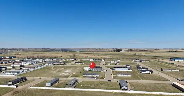 3 Meadowplace MNR E, Brooks, AB T1R0W9