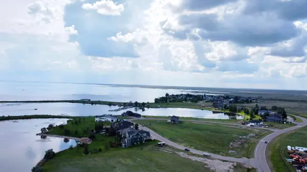 Lot 30 Kingfisher Estates DR, Lake Newell Resort, AB T1R 0X5