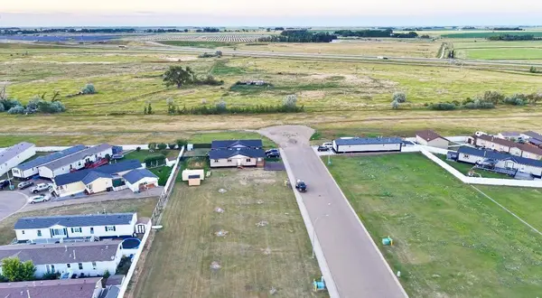 321 20 ST E, Brooks, AB T1R0W9