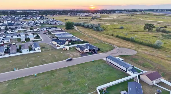 321 20 ST E, Brooks, AB T1R0W9