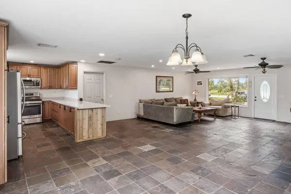 7980 21ST ST SW, Vero Beach, FL 32968