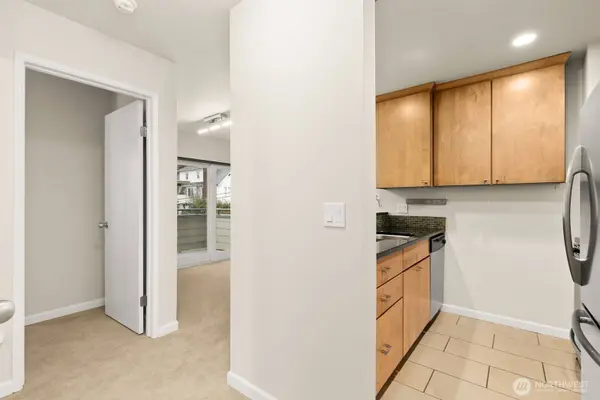 3926 1st AVE NE #31, Seattle, WA 98015