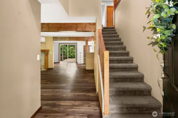 7825 NE 140th PL, Kirkland, WA 98034
