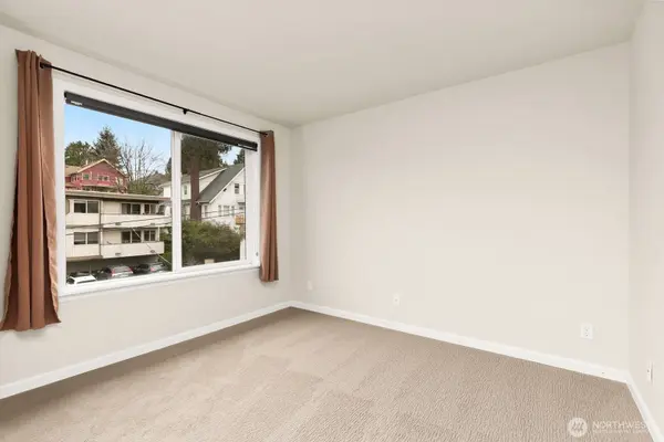 3926 1st AVE NE #31, Seattle, WA 98015