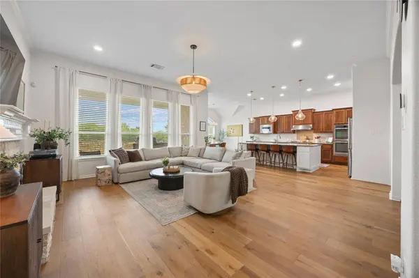 371 Stoney Point RD, Austin, TX 78737