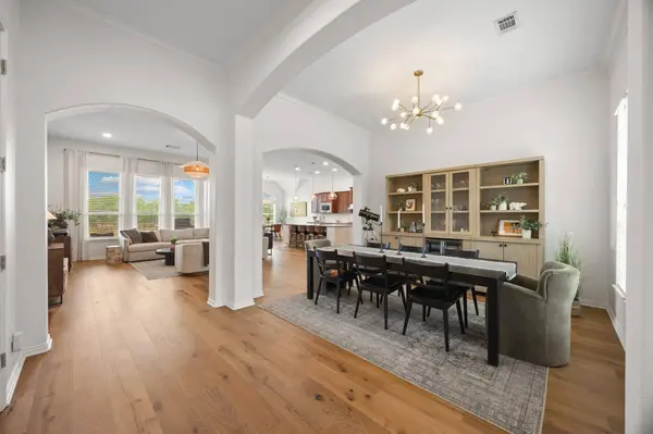 371 Stoney Point RD, Austin, TX 78737