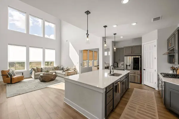 360 Crescent Moon CT, Dripping Springs, TX 78620