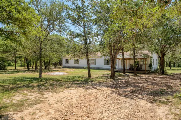 229 Green Mountain DR, Cedar Creek, TX 78612