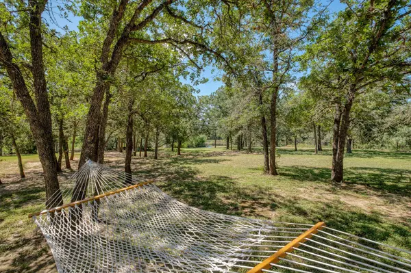 229 Green Mountain DR, Cedar Creek, TX 78612
