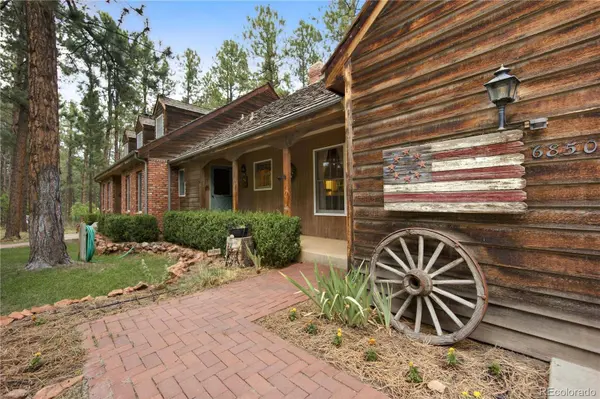 6850 Perry Park BLVD, Larkspur, CO 80118