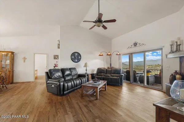 4612 Hornet DR, Prescott, AZ 86301