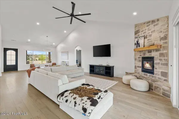5615 W Deer Spring PL, Prescott, AZ 86305