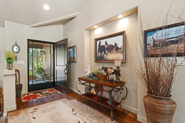 2 Glen Oaks DR, Prescott, AZ 86305