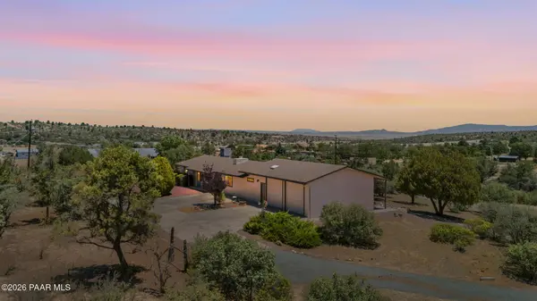 1225 W Mcintosh DR