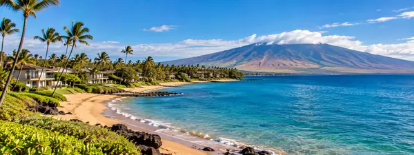 Panoramic Maui Beach and Volcanic Horizon