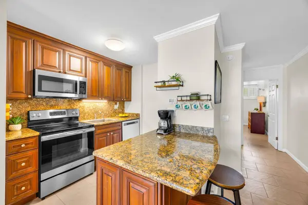 5315 Lower Honoapiilani Rd #B108, Lahaina, HI 96761