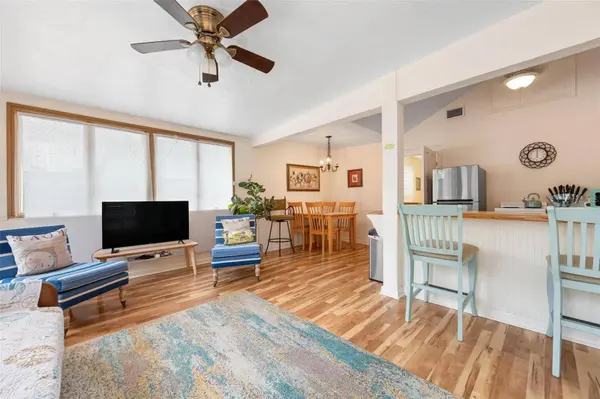 2245 BAHIA VISTA ST, Sarasota, FL 34239