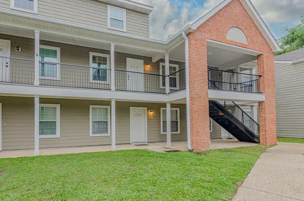 141 E Boyd Dr #111, Baton Rouge, LA 70808-4529