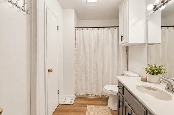 141 E Boyd Dr #111, Baton Rouge, LA 70808-4529