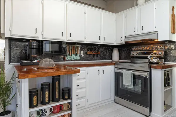 7701 Central Saanich Rd ##33, Central Saanich, BC V8M 1X3