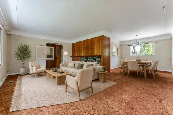 3278 Henderson Rd, Oak Bay, BC V8P 5A6