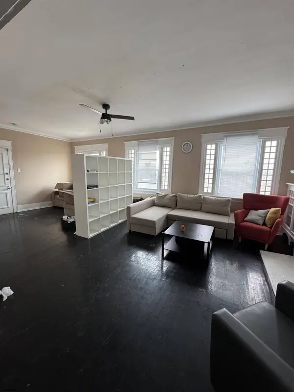 3809 Ventnor Ave, Atlantic City, NJ 08401