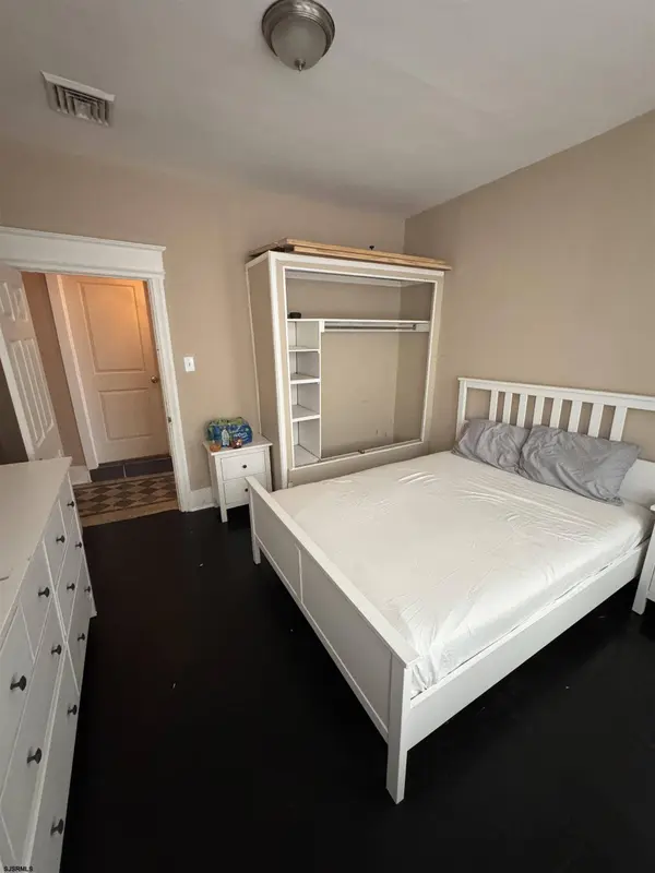 3809 Ventnor Ave, Atlantic City, NJ 08401