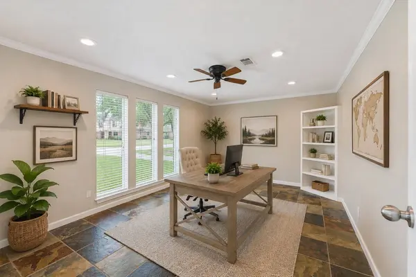 11607 Leaning Pine DR, Houston, TX 77070