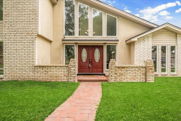 11607 Leaning Pine DR, Houston, TX 77070