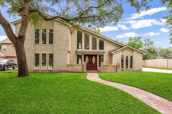 11607 Leaning Pine DR, Houston, TX 77070
