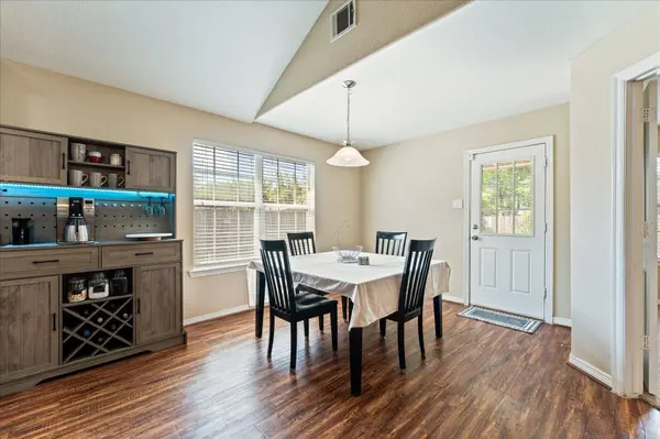 407 Corydon DR, Houston, TX 77336