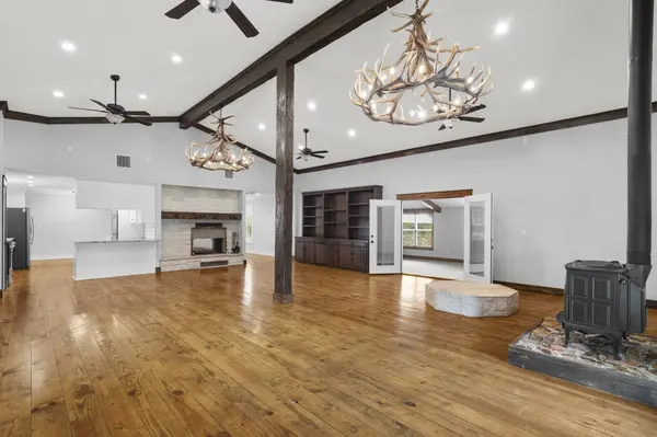 2205 County Road 122, Caldwell, TX 77836