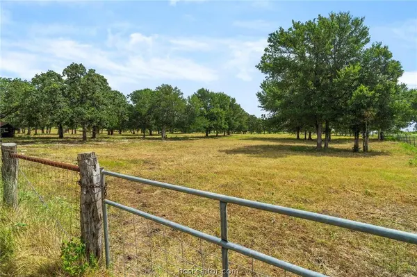 2205 County Road 122 County Road, Caldwell, TX 77836