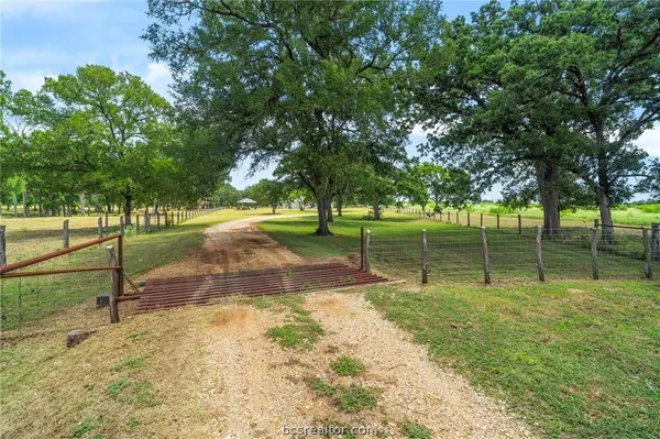 2205 County Road 122 County Road, Caldwell, TX 77836