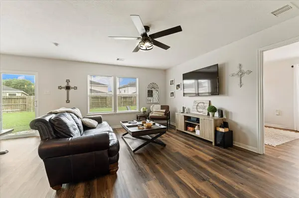 15903 Arapaho Bend LN, Cypress, TX 77429