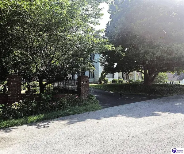 205 W Chestnut Street, Leitchfield, KY 42754