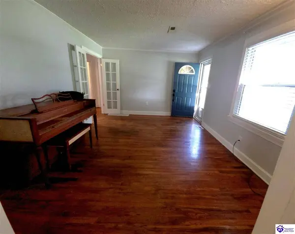 830 Bartley Avenue, Bardstown, KY 40004