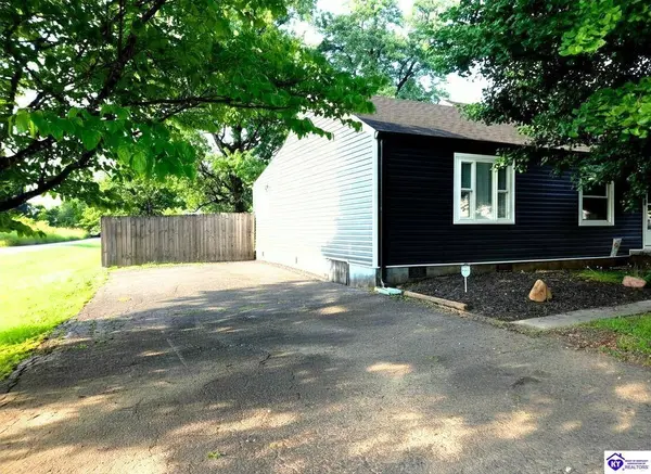 830 Bartley Avenue, Bardstown, KY 40004