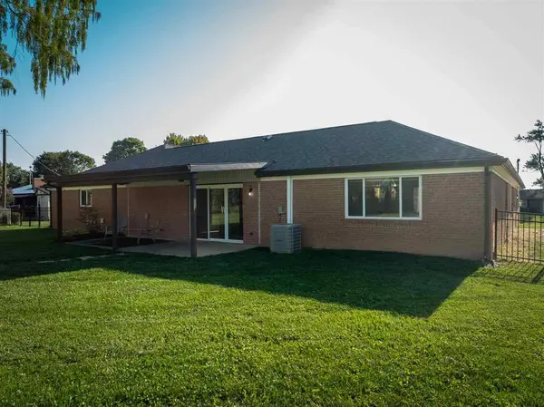 2411 Brown Bark Dr, Dayton, OH