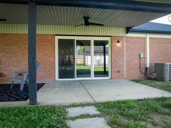 2411 Brown Bark Dr, Dayton, OH