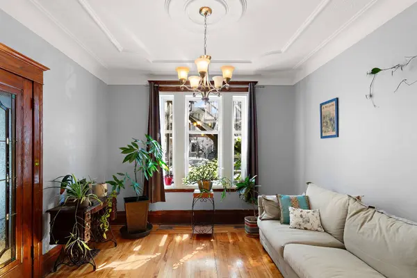 5083 Rue Adam, Montréal (mercier/hochelaga-maisonneuve), QC H1V1W7