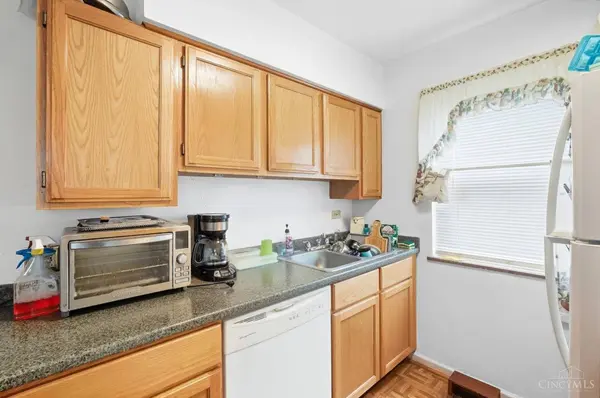 8554 Plainfield Rd, Sycamore Twp, OH 45236