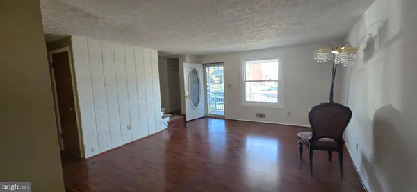 1031 FOXWOOD LN, Essex, MD 21221