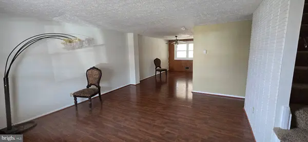 1031 FOXWOOD LN, Essex, MD 21221