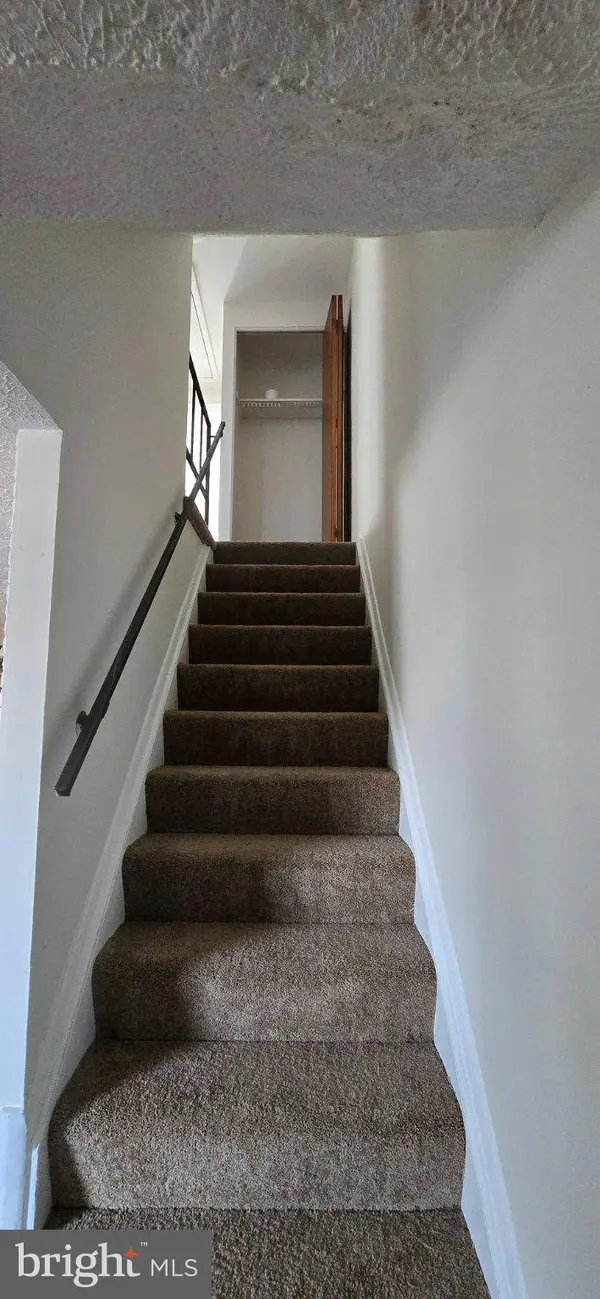 1031 FOXWOOD LN, Essex, MD 21221
