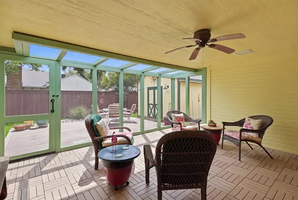 215 Morene AVE, Waxahachie, TX 75165