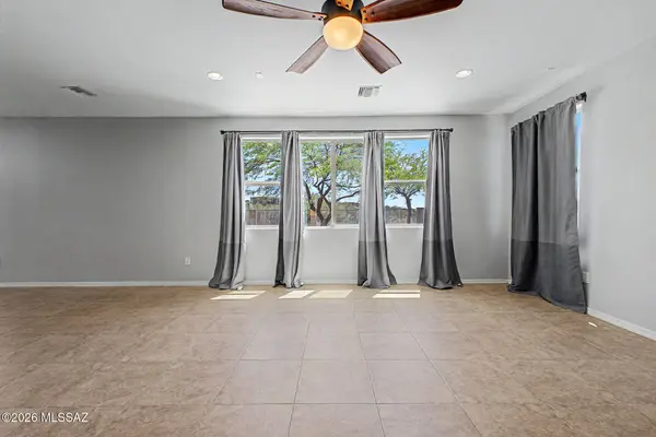 574 S Desert Haven Road, Vail, AZ 85641