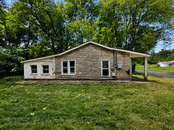 920 Carpenter St, Clarksville, TN 37040