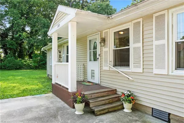 5109 Beamon RD, Norfolk, VA 23513