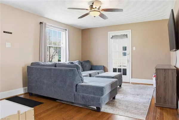 247 Plover Dr DR, Portsmouth, VA 23704